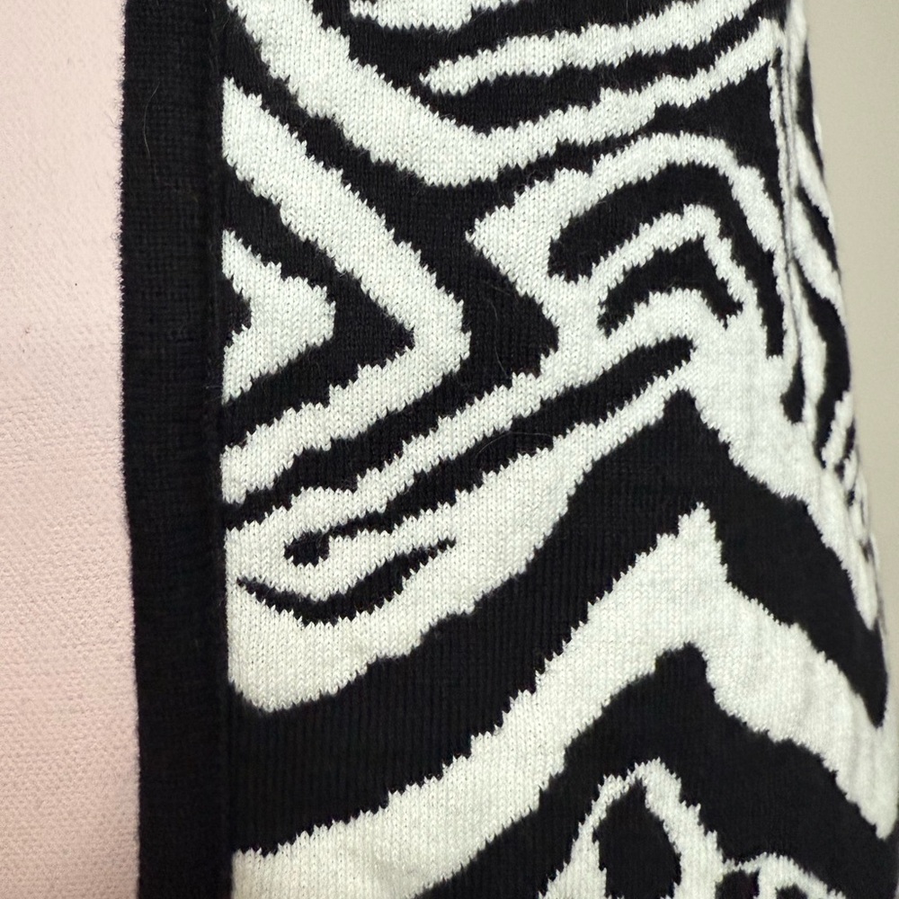 Chico's Mixed Animal Print Longline Open Front Sweater Vest in size large (2) - Picture 2 of 8